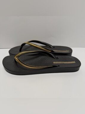 IPanema Flip Flops EUC